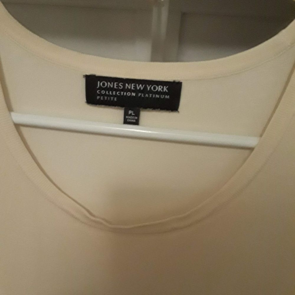 Jones New York sleeveless top